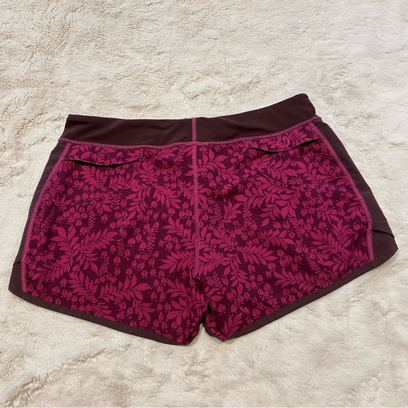 (M) Patagonia Lightweight Shorts Magenta Pink Leaf Print Polka Dot Medium 3.5” - Picture 7 of 11